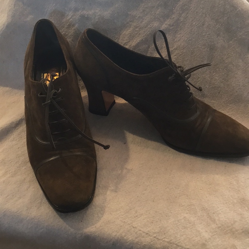 FERRAGAMO Vintage Oxfords